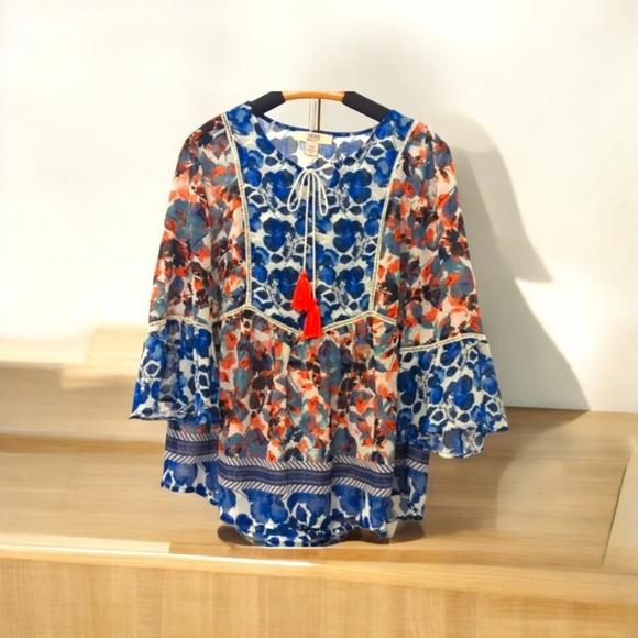 Fun boho style top (Large) with beautiful colors. Super cute with jeans! - Picture 1 of 3